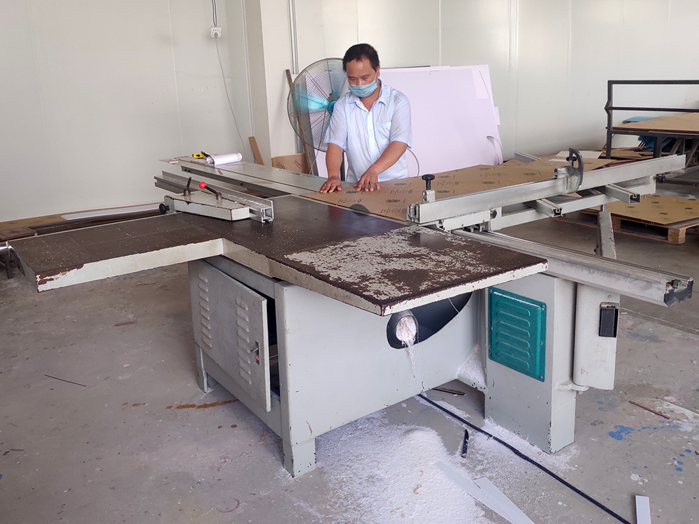 ලී සංදර්ශකය සඳහා TP සංදර්ශක පැනල් කියත්